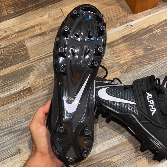 Nike Alpha Cleats - Picture 4 of 6